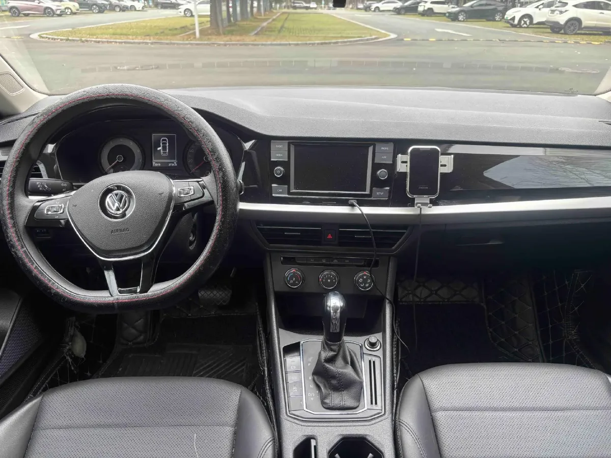 2019 Volkswagen Lavida 1.2T 116HP L4 7DCT,autocango,china used car exporter,china ev exporter,chinese used car exporter,chinese used ev exporter