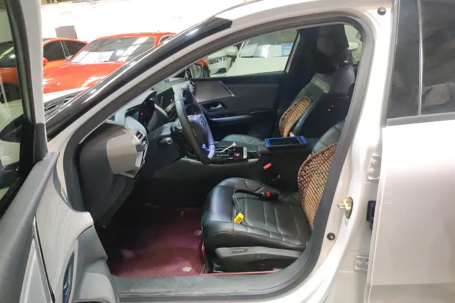 2021 Citroen C5 X 1.6T 175HP L4 8AT,autocango,china used car exporter,china ev exporter,chinese used car exporter,chinese used ev exporter