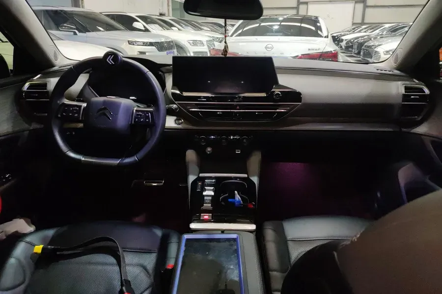 2021 Citroen C5 X 1.6T 175HP L4 8AT,autocango,china used car exporter,china ev exporter,chinese used car exporter,chinese used ev exporter