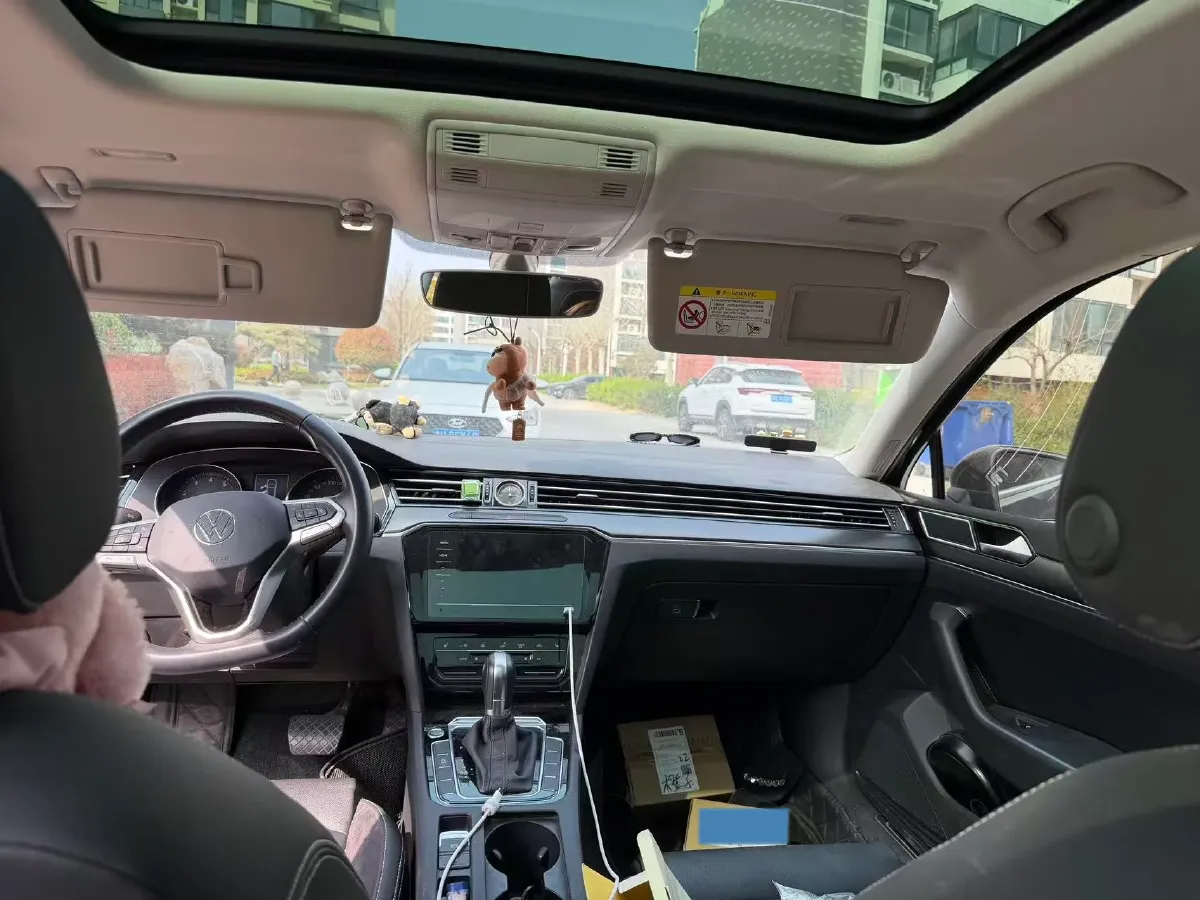 2020 Volkswagen Magotan 2.0T 186HP L4 7DCT,autocango,china used car exporter,china ev exporter,chinese used car exporter,chinese used ev exporter