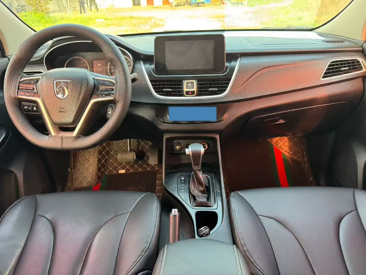 2019 BaoJun 730 1.5T 151HP L4 CVT,autocango,china used car exporter,china ev exporter,chinese used car exporter,chinese used ev exporter