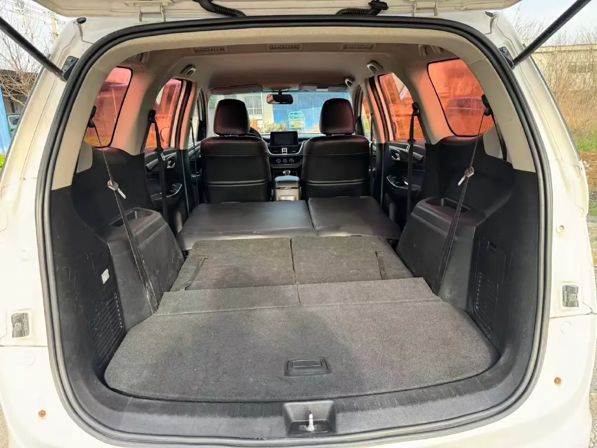 2019 BaoJun 730 1.5T 151HP L4 CVT,autocango,china used car exporter,china ev exporter,chinese used car exporter,chinese used ev exporter