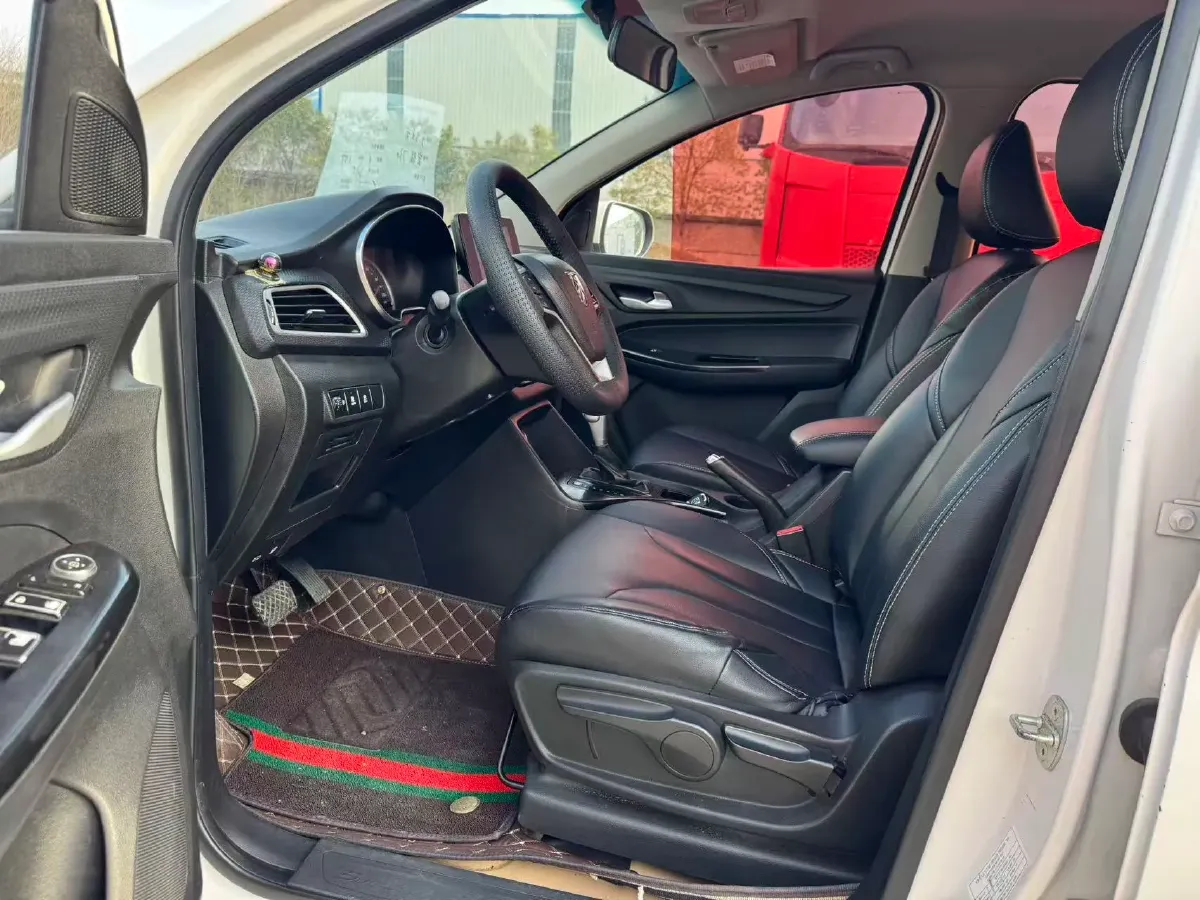 2019 BaoJun 730 1.5T 151HP L4 CVT,autocango,china used car exporter,china ev exporter,chinese used car exporter,chinese used ev exporter