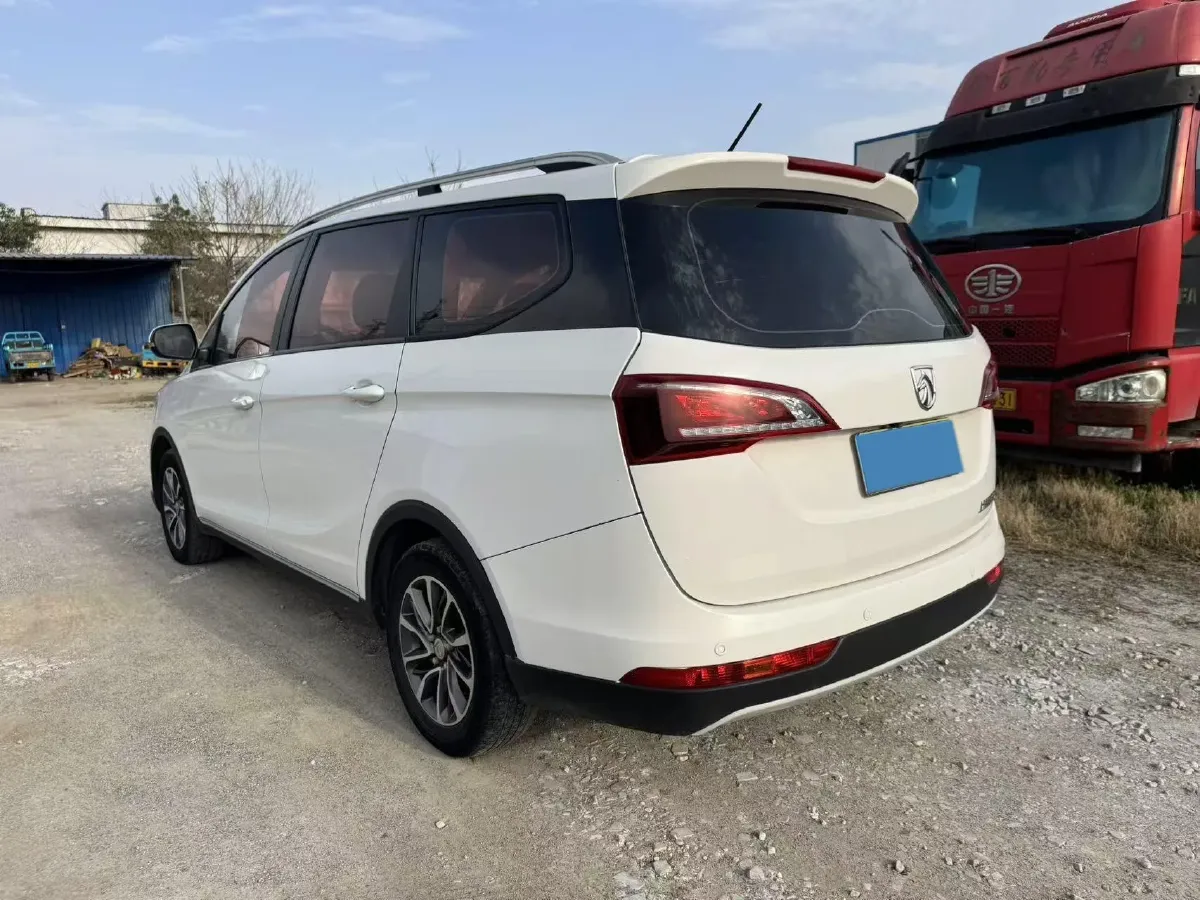 2019 BaoJun 730 1.5T 151HP L4 CVT,autocango,china used car exporter,china ev exporter,chinese used car exporter,chinese used ev exporter
