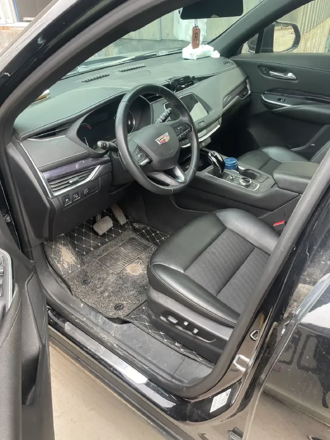 2022 Cadillac XT4 2.0T 237HP L4 9AT,autocango,china used car exporter,china ev exporter,chinese used car exporter,chinese used ev exporter