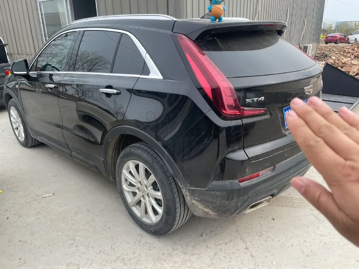 2022 Cadillac XT4 2.0T 237HP L4 9AT,autocango,china used car exporter,china ev exporter,chinese used car exporter,chinese used ev exporter