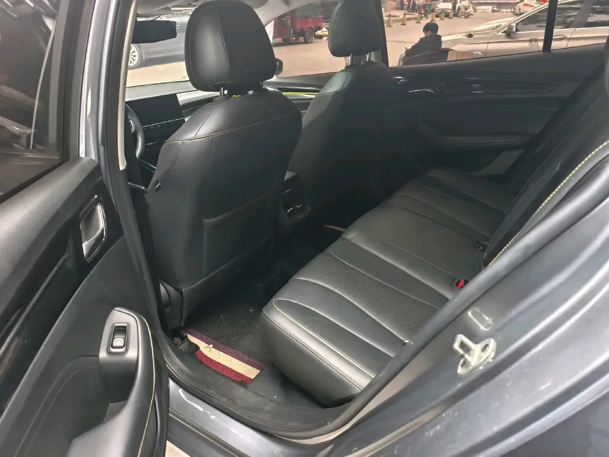 2021 Roewe i5 1.5L 120HP L4 CVT,autocango,china used car exporter,china ev exporter,chinese used car exporter,chinese used ev exporter