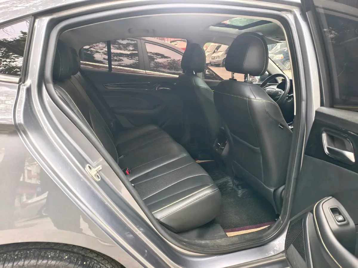 2021 Roewe i5 1.5L 120HP L4 CVT,autocango,china used car exporter,china ev exporter,chinese used car exporter,chinese used ev exporter