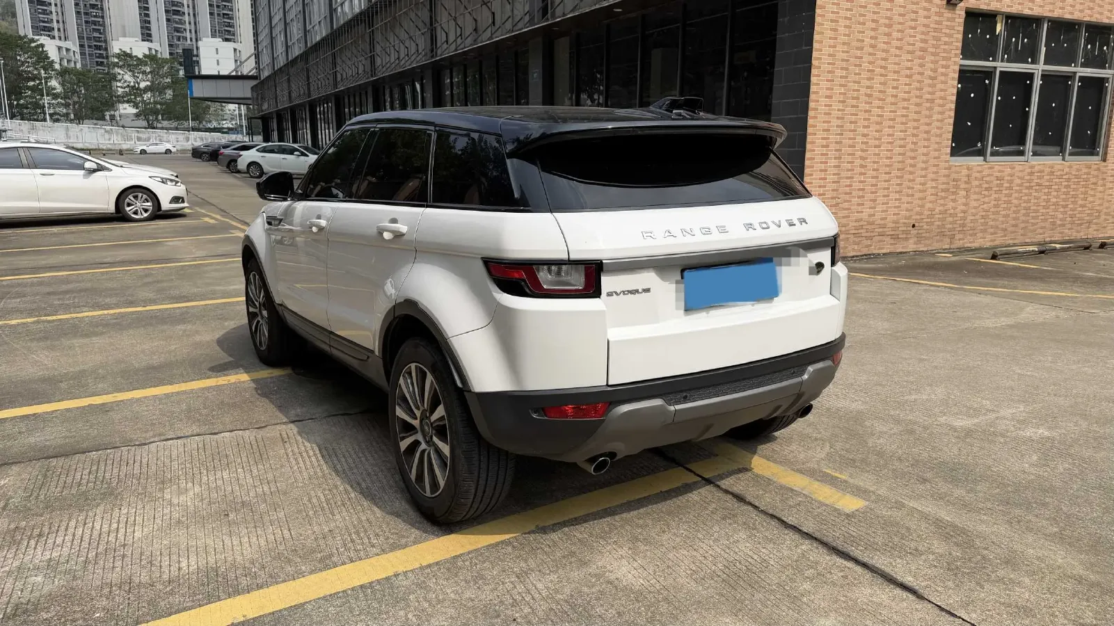 2018 Land Rover Range Rover Evoque 2.0T 241HP L4 9AT,autocango,china used car exporter,china ev exporter,chinese used car exporter,chinese used ev exporter