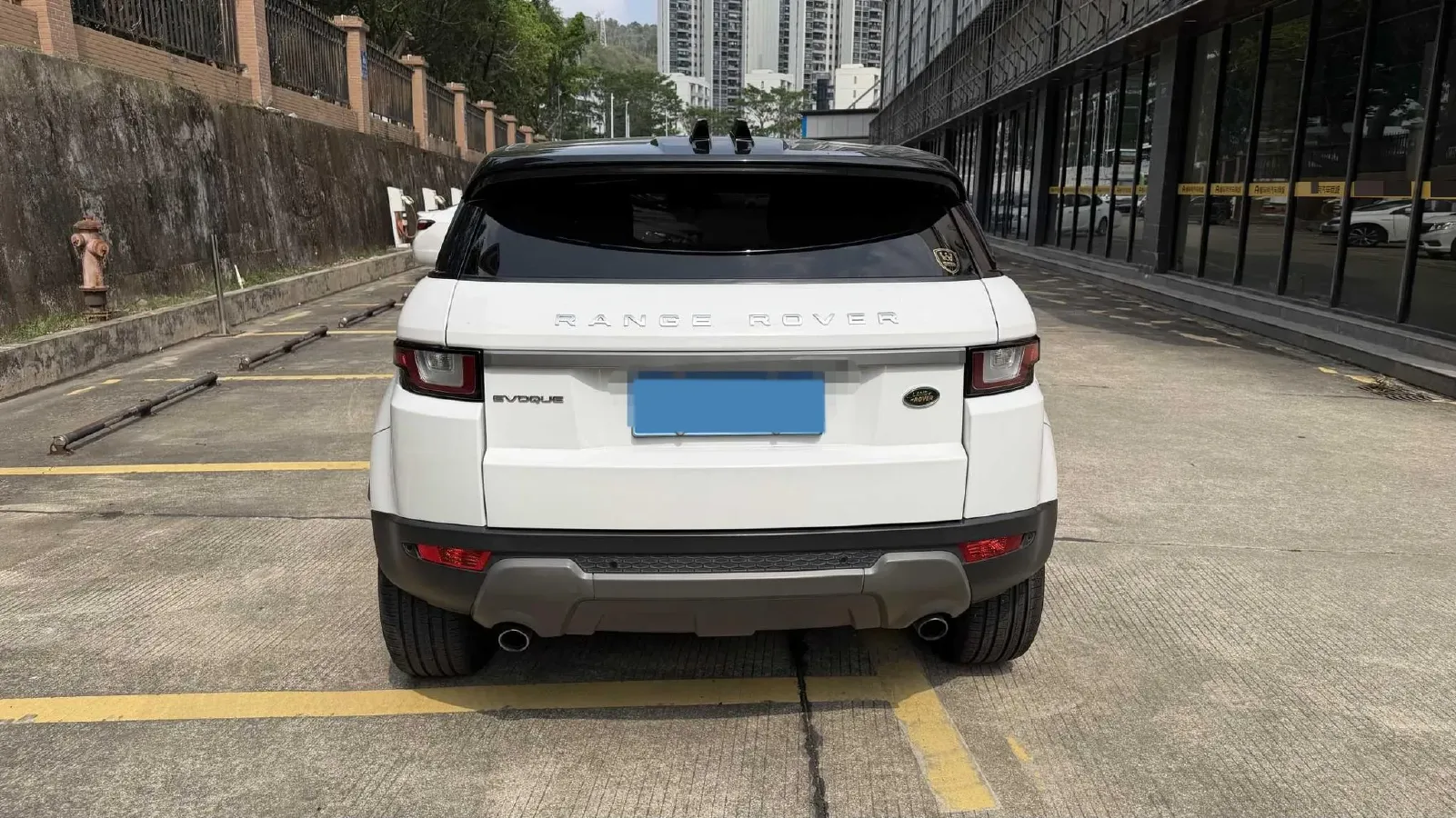 2018 Land Rover Range Rover Evoque 2.0T 241HP L4 9AT,autocango,china used car exporter,china ev exporter,chinese used car exporter,chinese used ev exporter