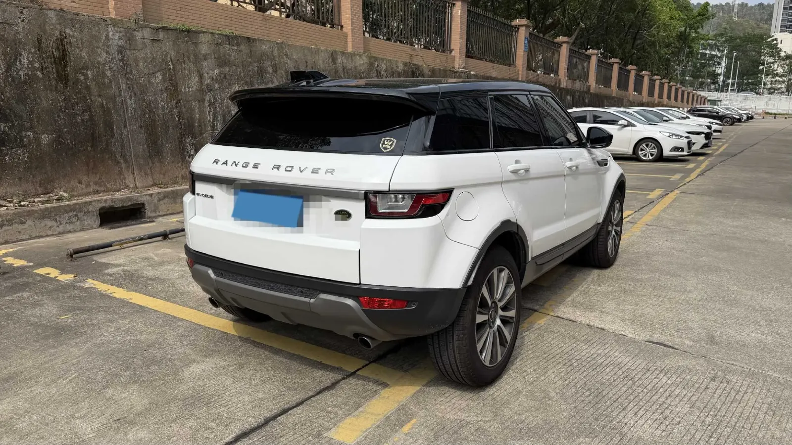 2018 Land Rover Range Rover Evoque 2.0T 241HP L4 9AT,autocango,china used car exporter,china ev exporter,chinese used car exporter,chinese used ev exporter