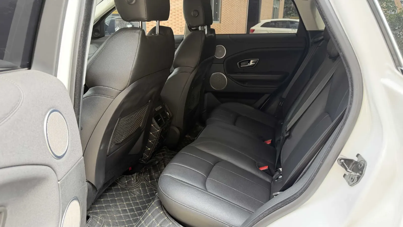 2018 Land Rover Range Rover Evoque 2.0T 241HP L4 9AT,autocango,china used car exporter,china ev exporter,chinese used car exporter,chinese used ev exporter