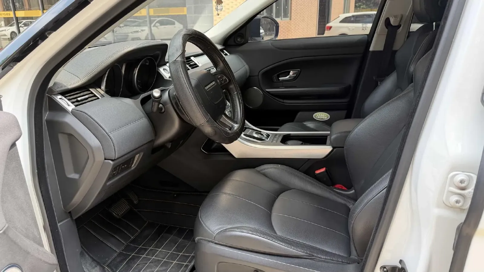 2018 Land Rover Range Rover Evoque 2.0T 241HP L4 9AT,autocango,china used car exporter,china ev exporter,chinese used car exporter,chinese used ev exporter