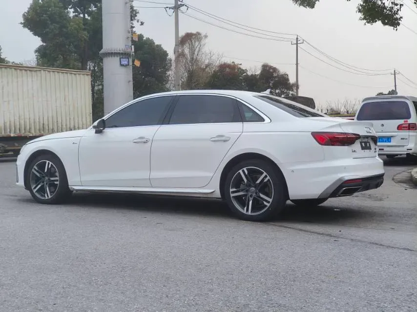 2020 Audi A4L 2.0T 190HP L4 7DCT,autocango,china used car exporter,china ev exporter,chinese used car exporter,chinese used ev exporter
