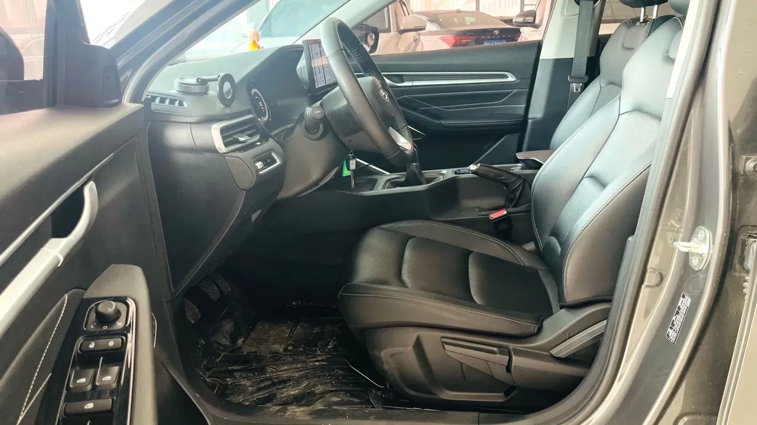 2023 Geely Emgrand 1.5L 127HP L4 5MT,autocango,china used car exporter,china ev exporter,chinese used car exporter,chinese used ev exporter