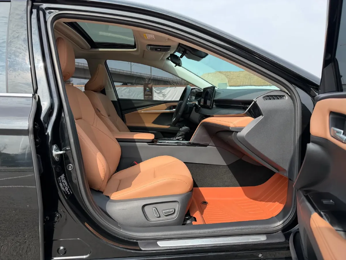 2024 Toyota Camry 2.0L 152HP L4 E-CVT Hybrid,autocango,china used car exporter,china ev exporter,chinese used car exporter,chinese used ev exporter