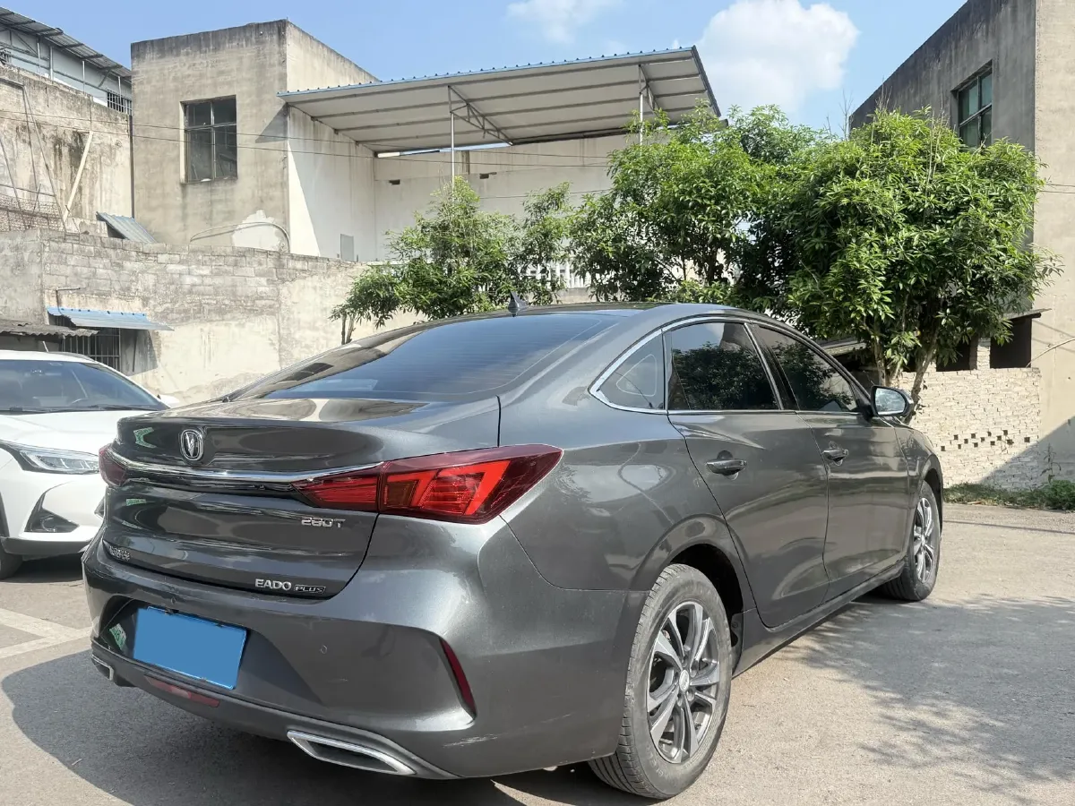 2021 ChangAn Eado 1.4T 160HP L4 7DCT,autocango,china used car exporter,china ev exporter,chinese used car exporter,chinese used ev exporter