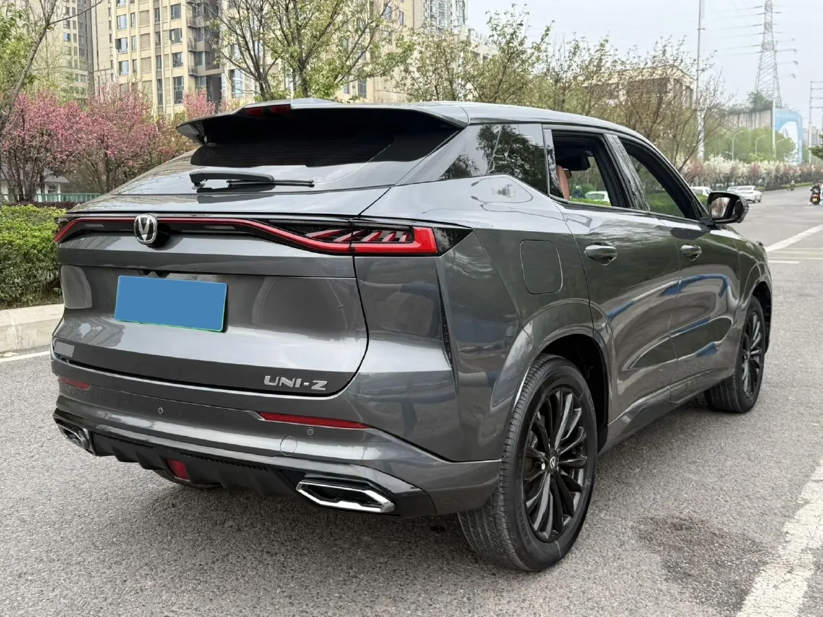2024 ChangAn UNI-Z 1.5L 98HP L4 E-CVT PHEV 18.4KWH,autocango,china used car exporter,china ev exporter,chinese used car exporter,chinese used ev exporter