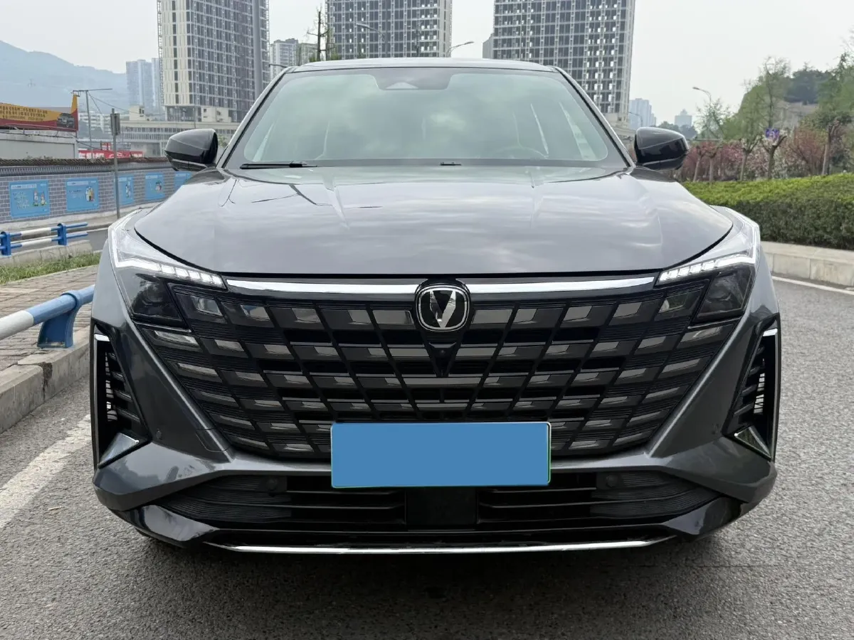 2024 ChangAn UNI-Z 1.5L 98HP L4 E-CVT PHEV 18.4KWH,autocango,china used car exporter,china ev exporter,chinese used car exporter,chinese used ev exporter