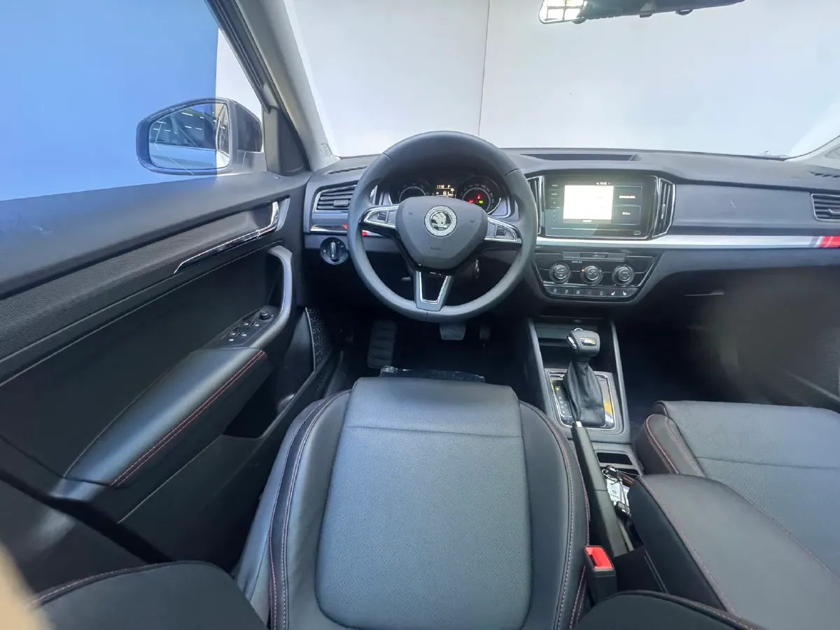 2023 Skoda Kamiq 1.5L 112HP L4 6AT,autocango,china used car exporter,china ev exporter,chinese used car exporter,chinese used ev exporter
