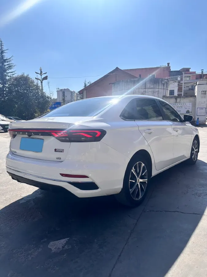 2022 Geely Emgrand 1.5L 114HP L4 CVT,autocango,china used car exporter,china ev exporter,chinese used car exporter,chinese used ev exporter