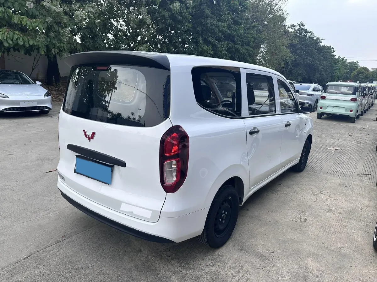 2024 WuLing HongGuang New Energy BEV 32.6KWH,autocango,china used car exporter,china ev exporter,chinese used car exporter,chinese used ev exporter