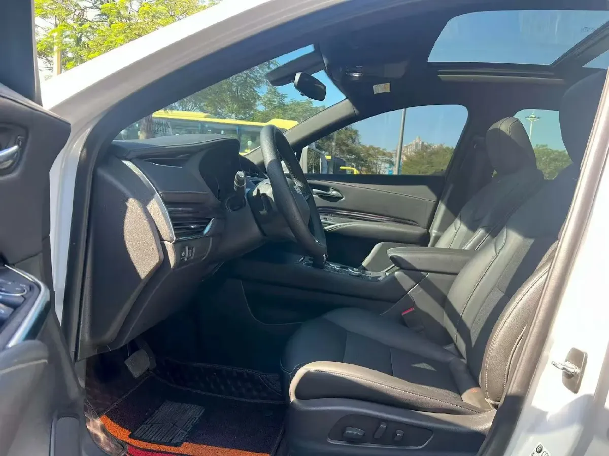 2021 Cadillac XT4 2.0T 237HP L4 9AT,autocango,china used car exporter,china ev exporter,chinese used car exporter,chinese used ev exporter