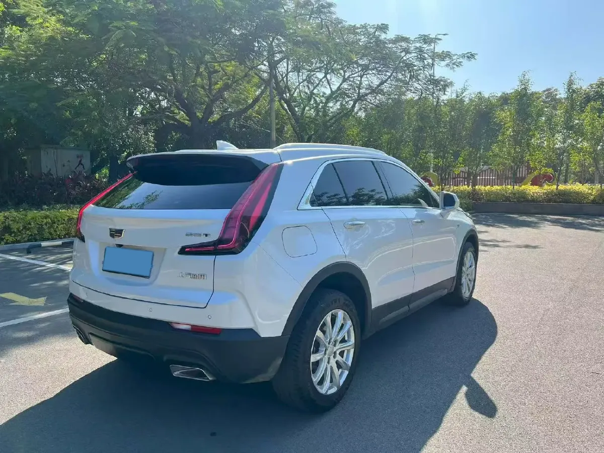 2021 Cadillac XT4 2.0T 237HP L4 9AT,autocango,china used car exporter,china ev exporter,chinese used car exporter,chinese used ev exporter