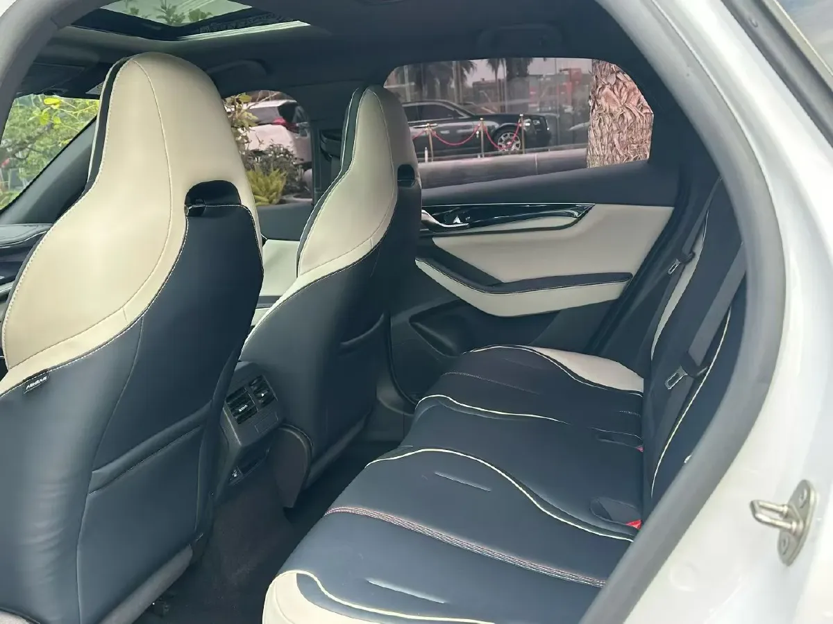 2021 Haval F7 1.5T 169HP L4 7DCT,autocango,china used car exporter,china ev exporter,chinese used car exporter,chinese used ev exporter