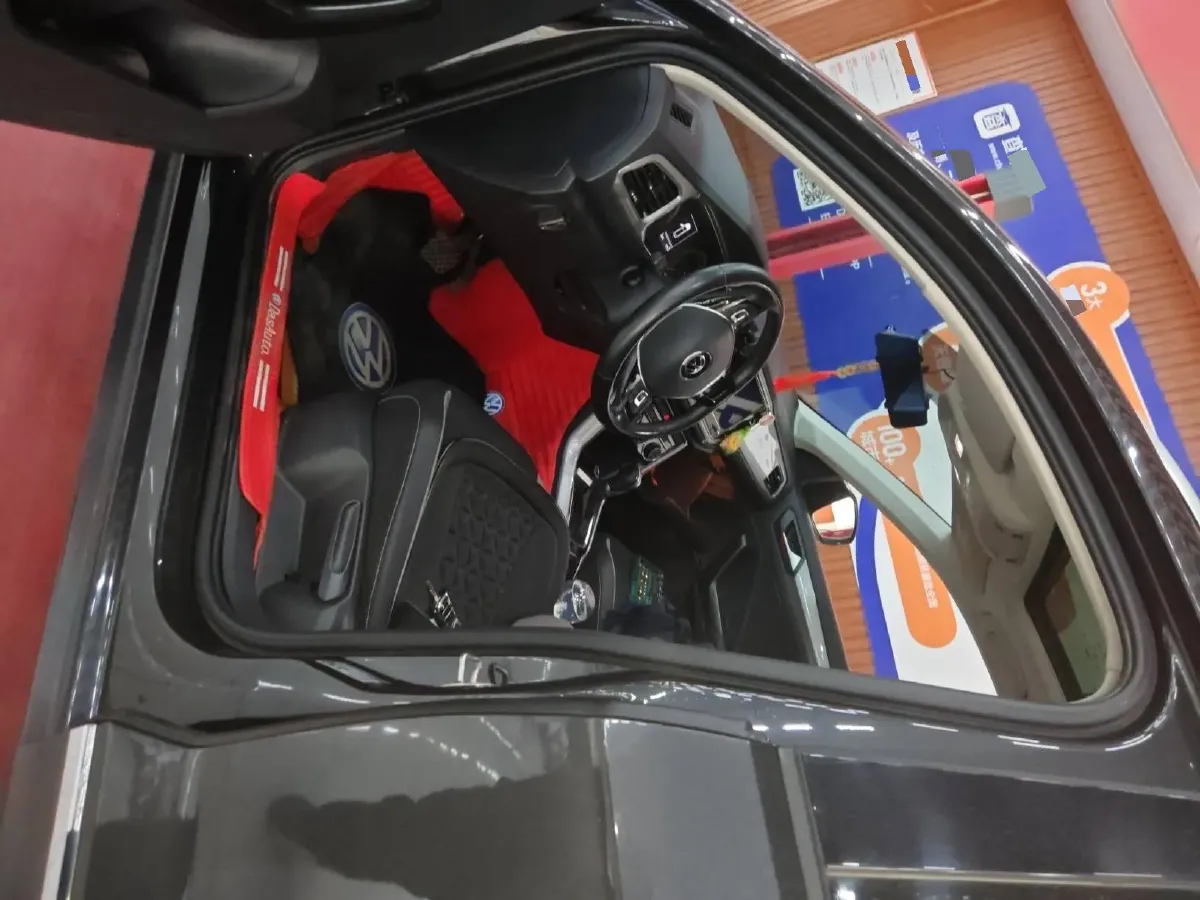 2021 Volkswagen T-Roc 1.4T 150HP L4 7DCT,autocango,china used car exporter,china ev exporter,chinese used car exporter,chinese used ev exporter