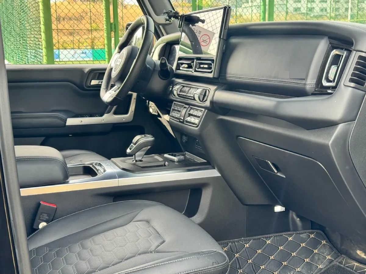 2025 212 212 T01 2.0T 252HP L4 8AT,autocango,china used car exporter,china ev exporter,chinese used car exporter,chinese used ev exporter