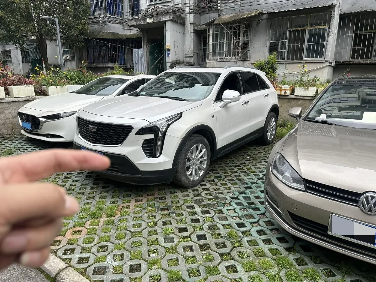 2021 Cadillac XT4 2.0T 237HP L4 9AT,autocango,china used car exporter,china ev exporter,chinese used car exporter,chinese used ev exporter