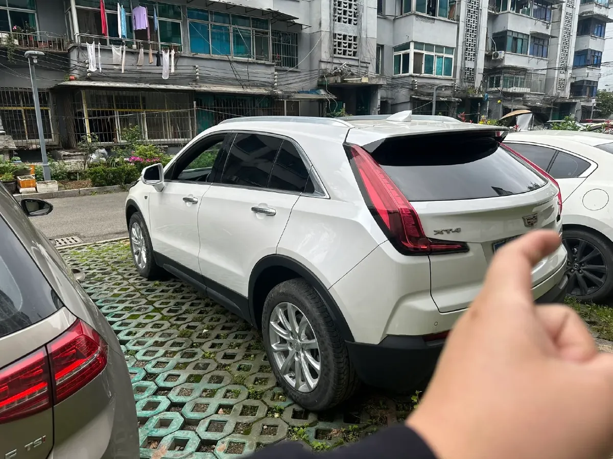 2021 Cadillac XT4 2.0T 237HP L4 9AT,autocango,china used car exporter,china ev exporter,chinese used car exporter,chinese used ev exporter
