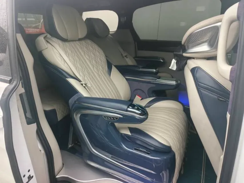 2021 Buick GL8 2.0T 237HP L4 9AT,autocango,china used car exporter,china ev exporter,chinese used car exporter,chinese used ev exporter