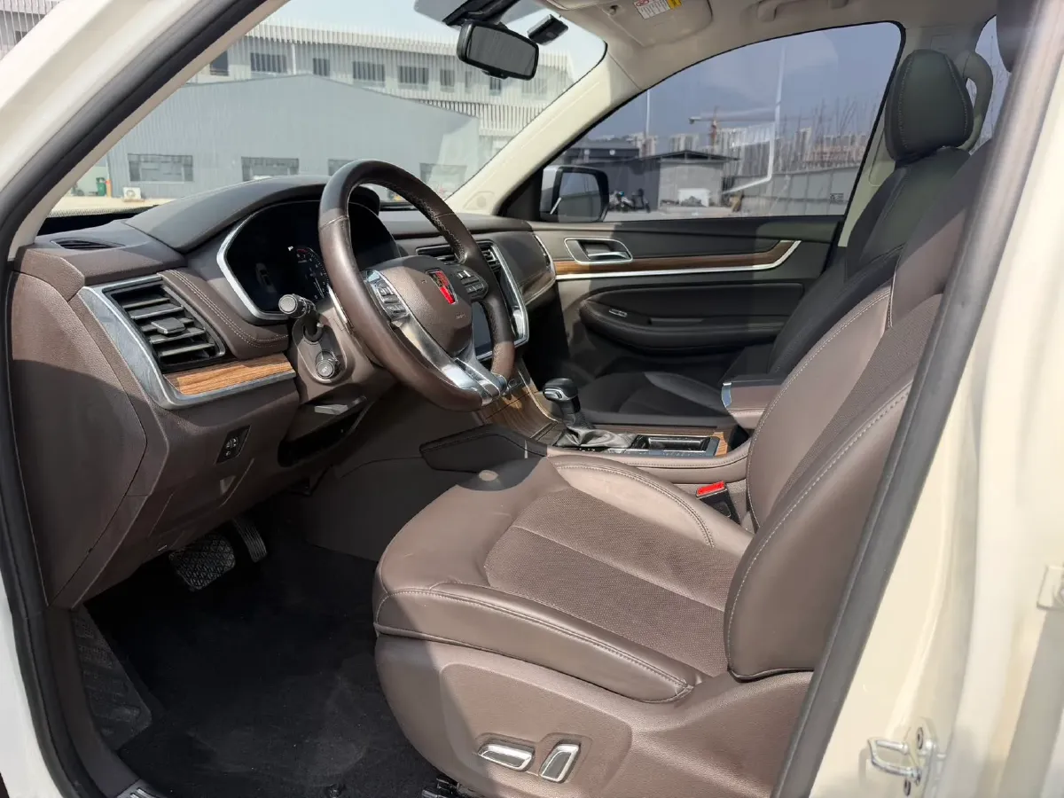 2019 Roewe RX8 2.0T 222HP L4 6AT,autocango,china used car exporter,china ev exporter,chinese used car exporter,chinese used ev exporter