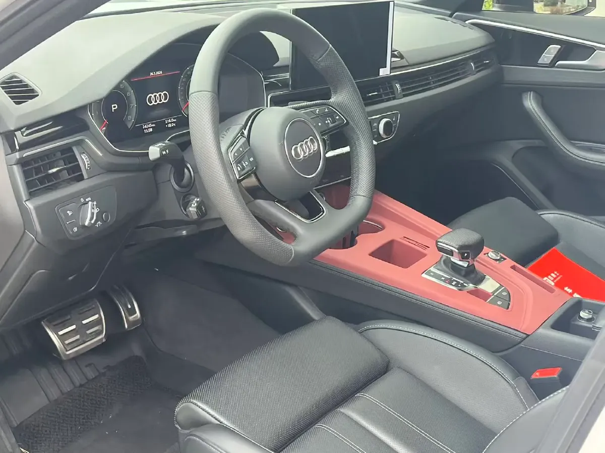 2024 Audi A4L 2.0T 190HP L4 7DCT,autocango,china used car exporter,china ev exporter,chinese used car exporter,chinese used ev exporter