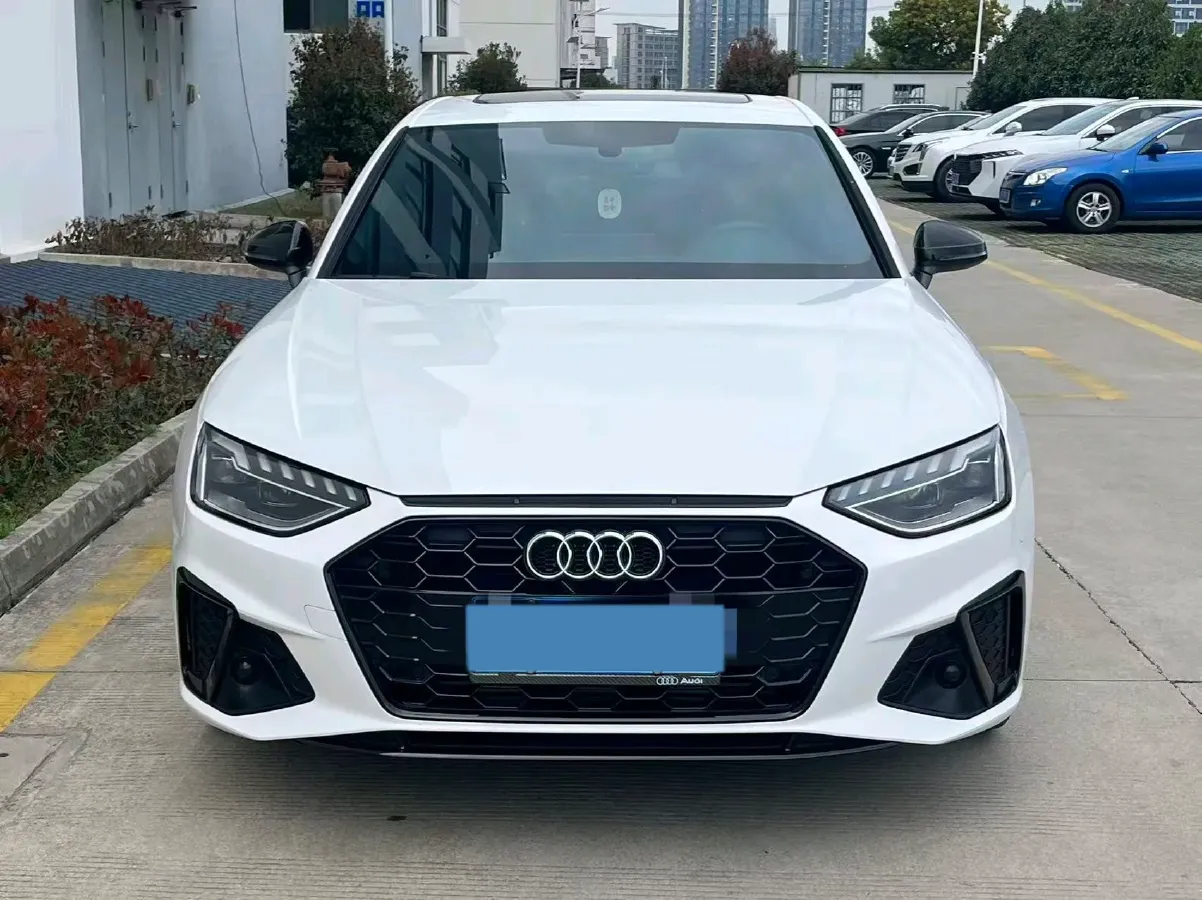 2024 Audi A4L 2.0T 190HP L4 7DCT,autocango,china used car exporter,china ev exporter,chinese used car exporter,chinese used ev exporter