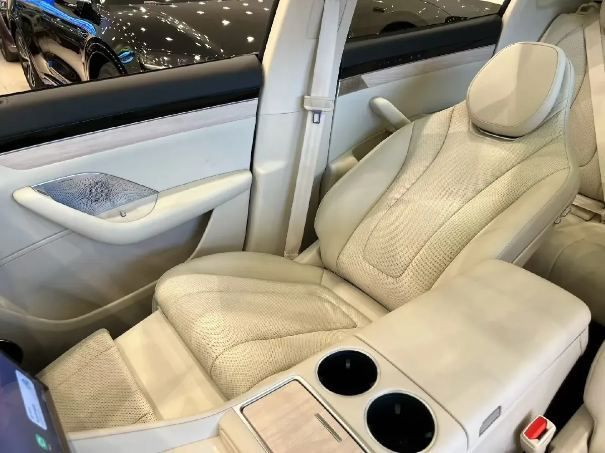 2026 Luxeed R7 BEV,autocango,china used car exporter,china ev exporter,chinese used car exporter,chinese used ev exporter