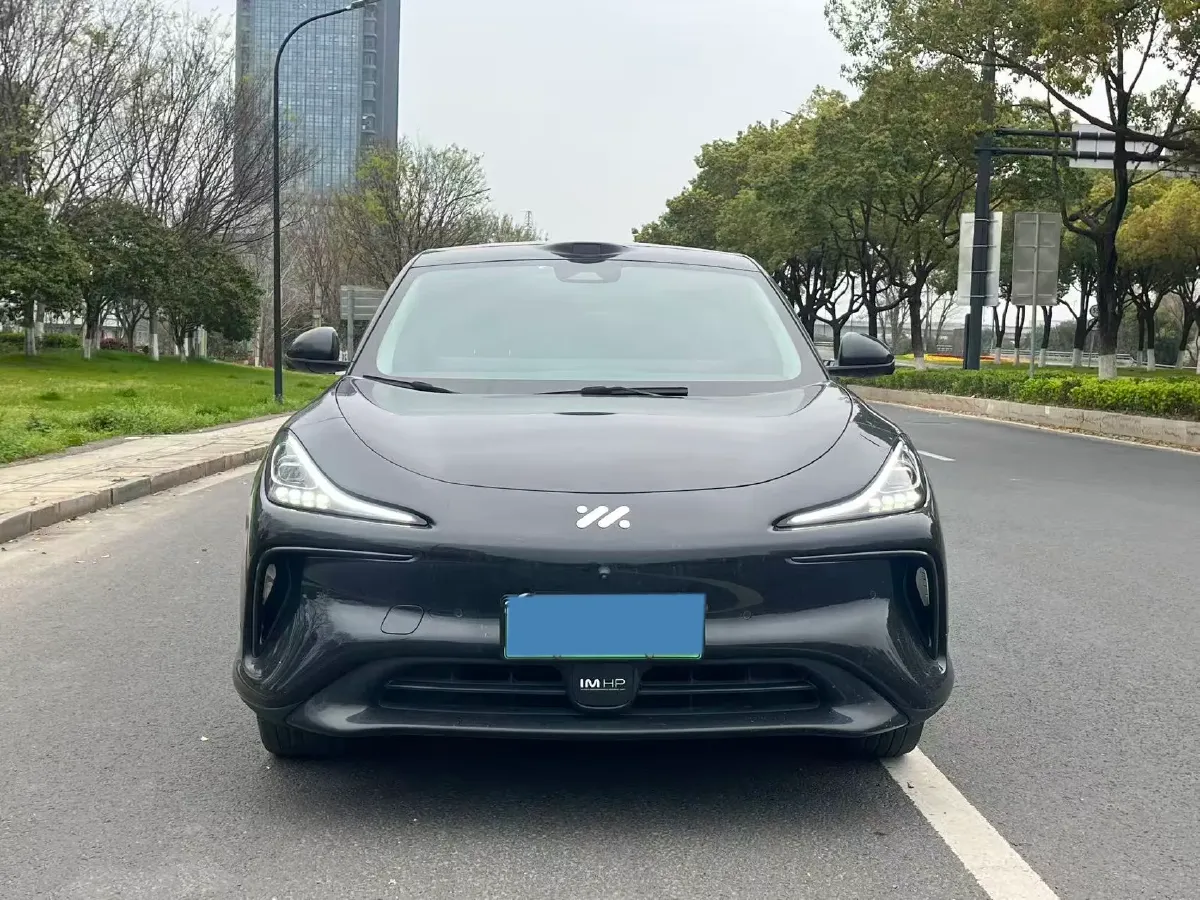 2023 IM LS6 BEV 90KWH,autocango,china used car exporter,china ev exporter,chinese used car exporter,chinese used ev exporter