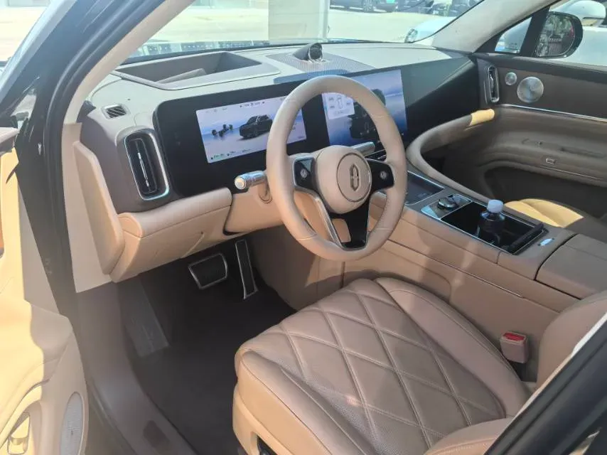 2025 AITO AITO M9 REEV 160HP REEV 52KWH,autocango,china used car exporter,china ev exporter,chinese used car exporter,chinese used ev exporter