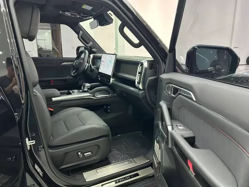 2023 Jetour Traveller 2.0T 254HP L4 7DCT,autocango,china used car exporter,china ev exporter,chinese used car exporter,chinese used ev exporter