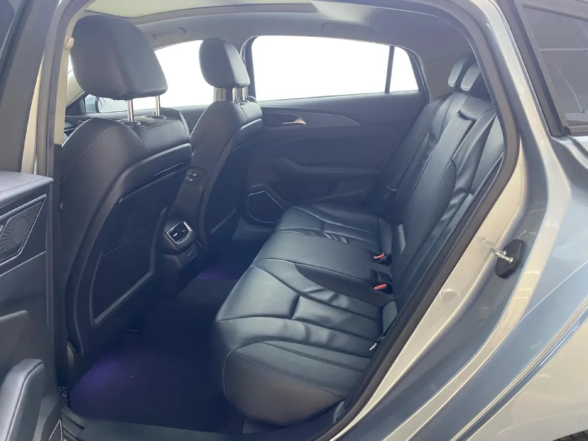 2020 HongQi H5 1.8T 197HP L4 6AT,autocango,china used car exporter,china ev exporter,chinese used car exporter,chinese used ev exporter