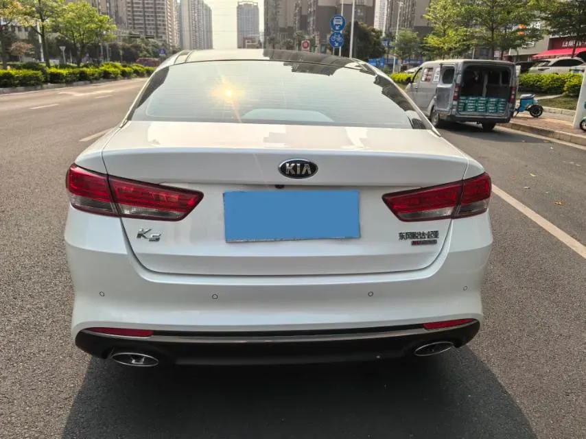2016 Kia K5 2.0L 161HP L4 6AT,autocango,china used car exporter,china ev exporter,chinese used car exporter,chinese used ev exporter
