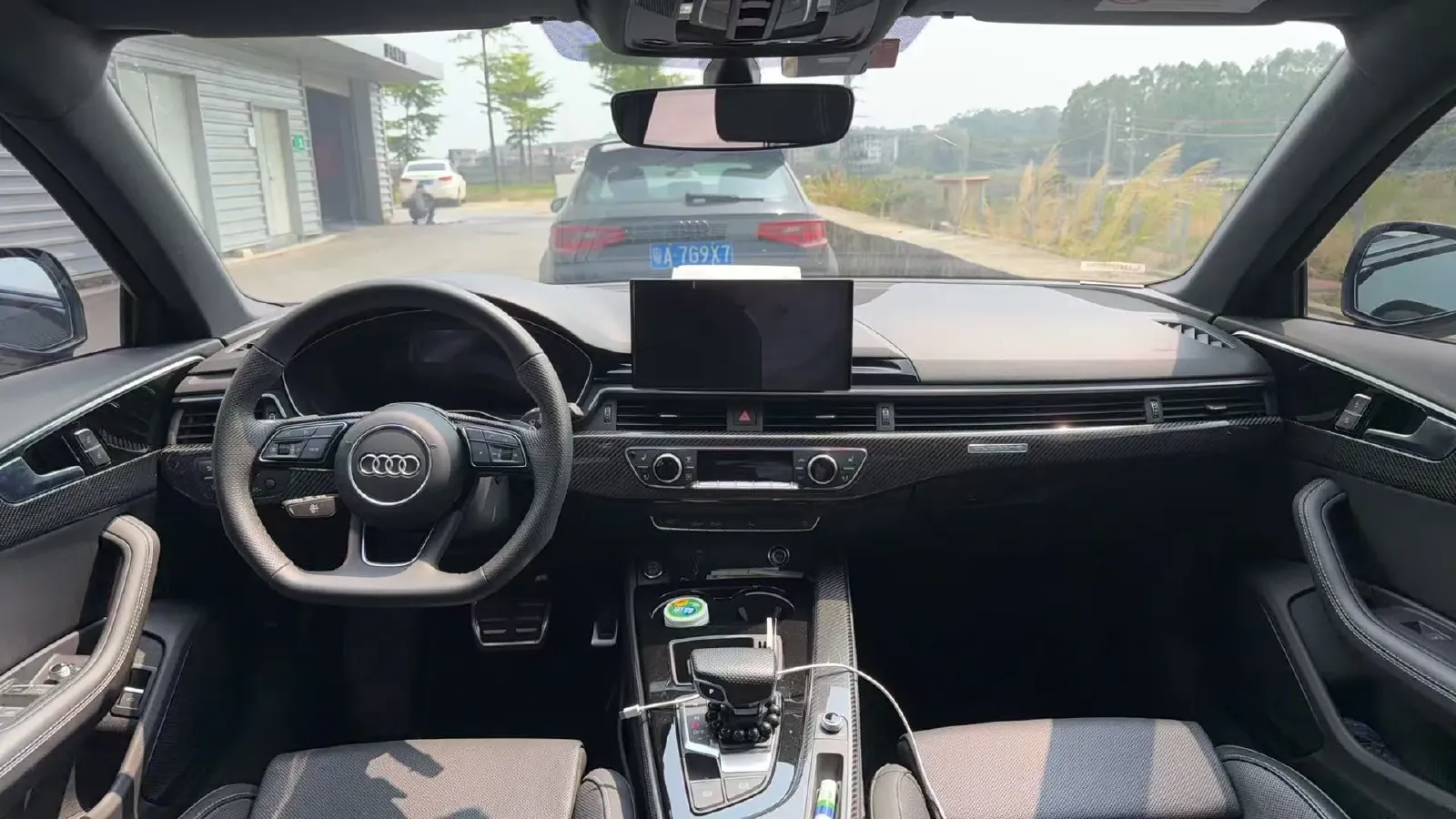 2024 Audi A4L 2.0T 190HP L4 7DCT,autocango,china used car exporter,china ev exporter,chinese used car exporter,chinese used ev exporter