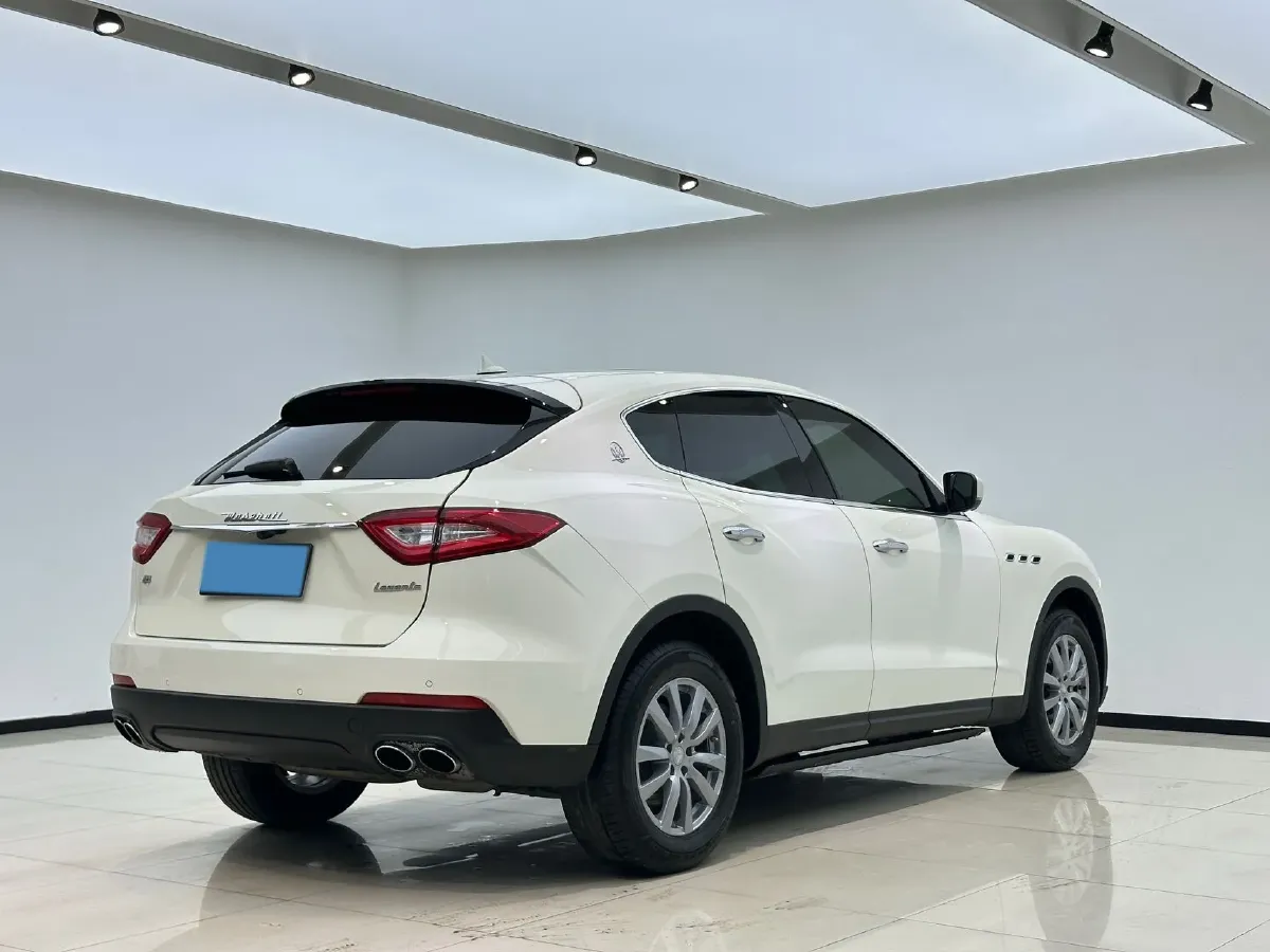 2018 Jaguar XJ 3.0T 340HP V6 8AT,autocango,china used car exporter,china ev exporter,chinese used car exporter,chinese used ev exporter