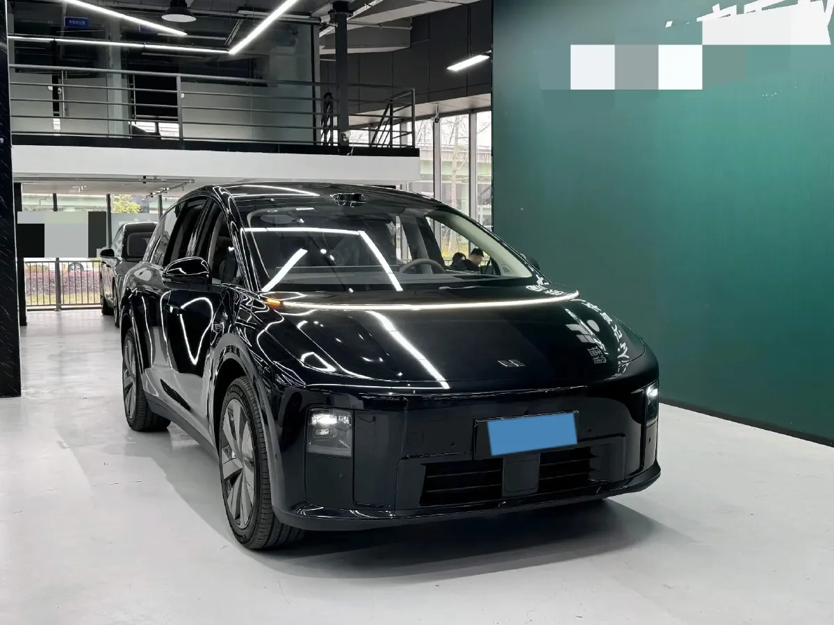 2025 Li i8 BEV,autocango,china used car exporter,china ev exporter,chinese used car exporter,chinese used ev exporter