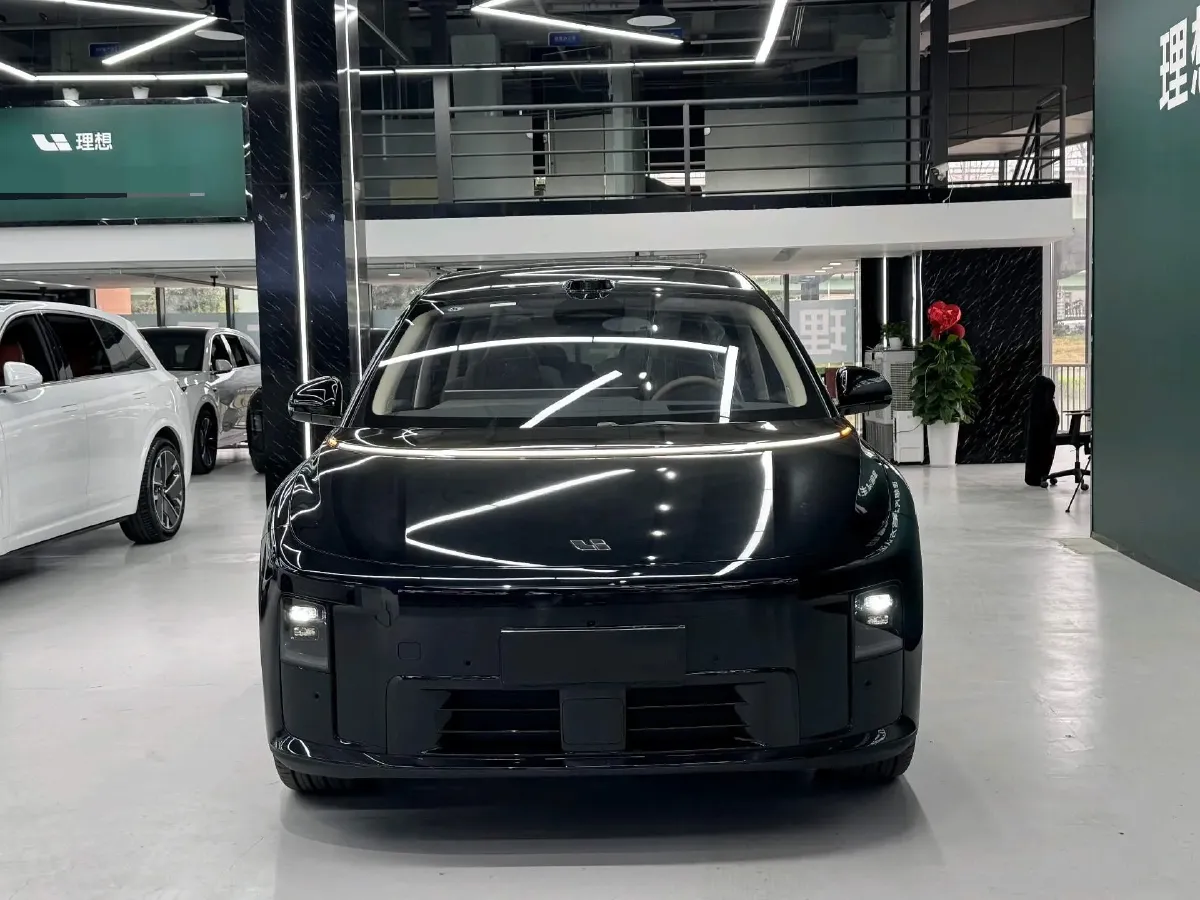 2025 Li i8 BEV,autocango,china used car exporter,china ev exporter,chinese used car exporter,chinese used ev exporter