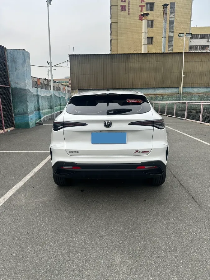 2025 ChangAn X5 PLUS 1.5T 188HP L4 7DCT,autocango,china used car exporter,china ev exporter,chinese used car exporter,chinese used ev exporter
