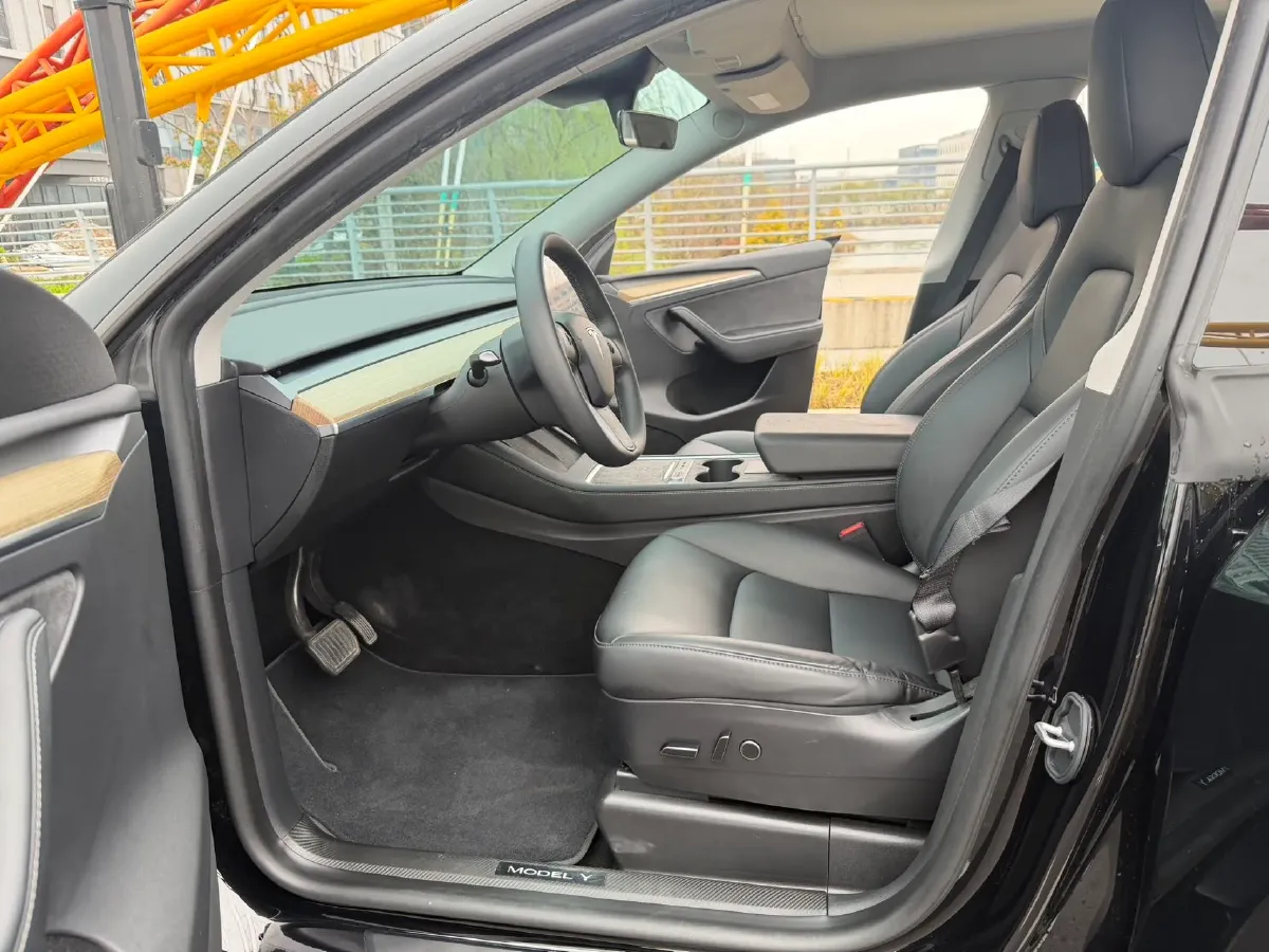 2022 Tesla Model Y BEV 60KWH,autocango,china used car exporter,china ev exporter,chinese used car exporter,chinese used ev exporter