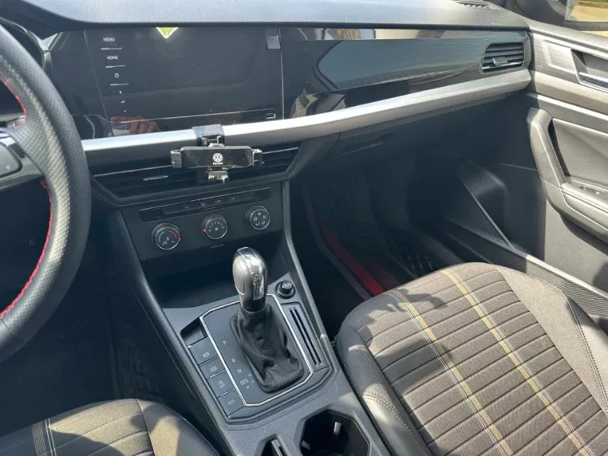 2022 Volkswagen T-Roc 1.4T 150HP L4 7DCT,autocango,china used car exporter,china ev exporter,chinese used car exporter,chinese used ev exporter